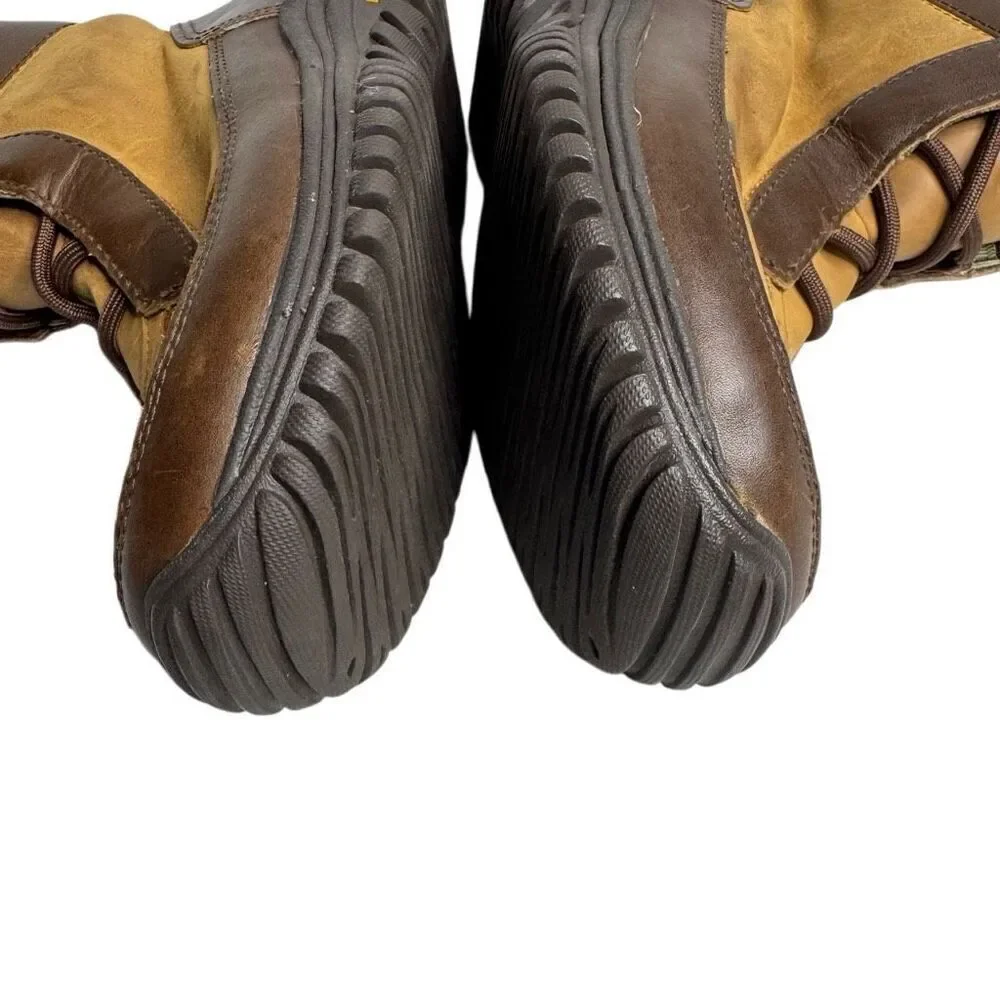 Ugg brown/ tan fur lined mixon leather boots size 5.5